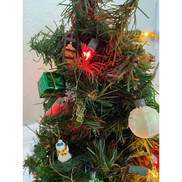 Set of 2 Mini Artificial Christmas Trees With lights - Picture 2 of 7